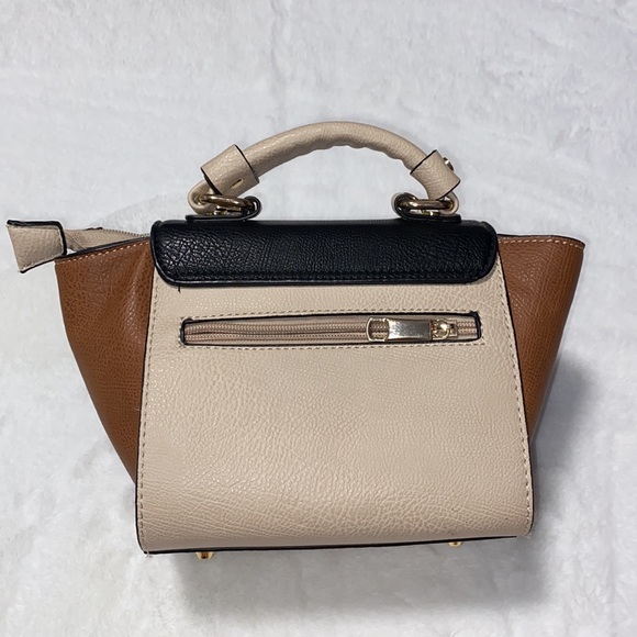 Like New Charming Charlie’s purse w shoulder strap - Picture 2 of 4